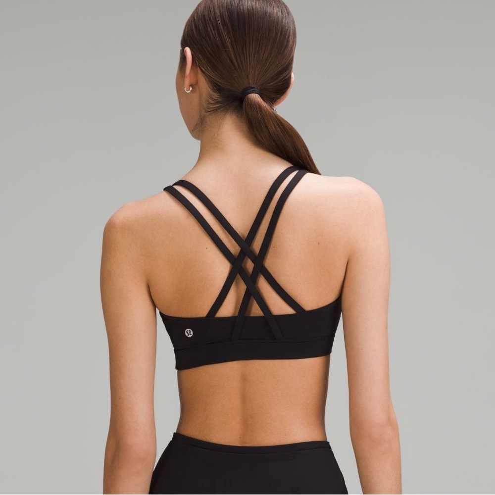 Lululemon Energy Bra Medium Support B-D Cups in black size 6